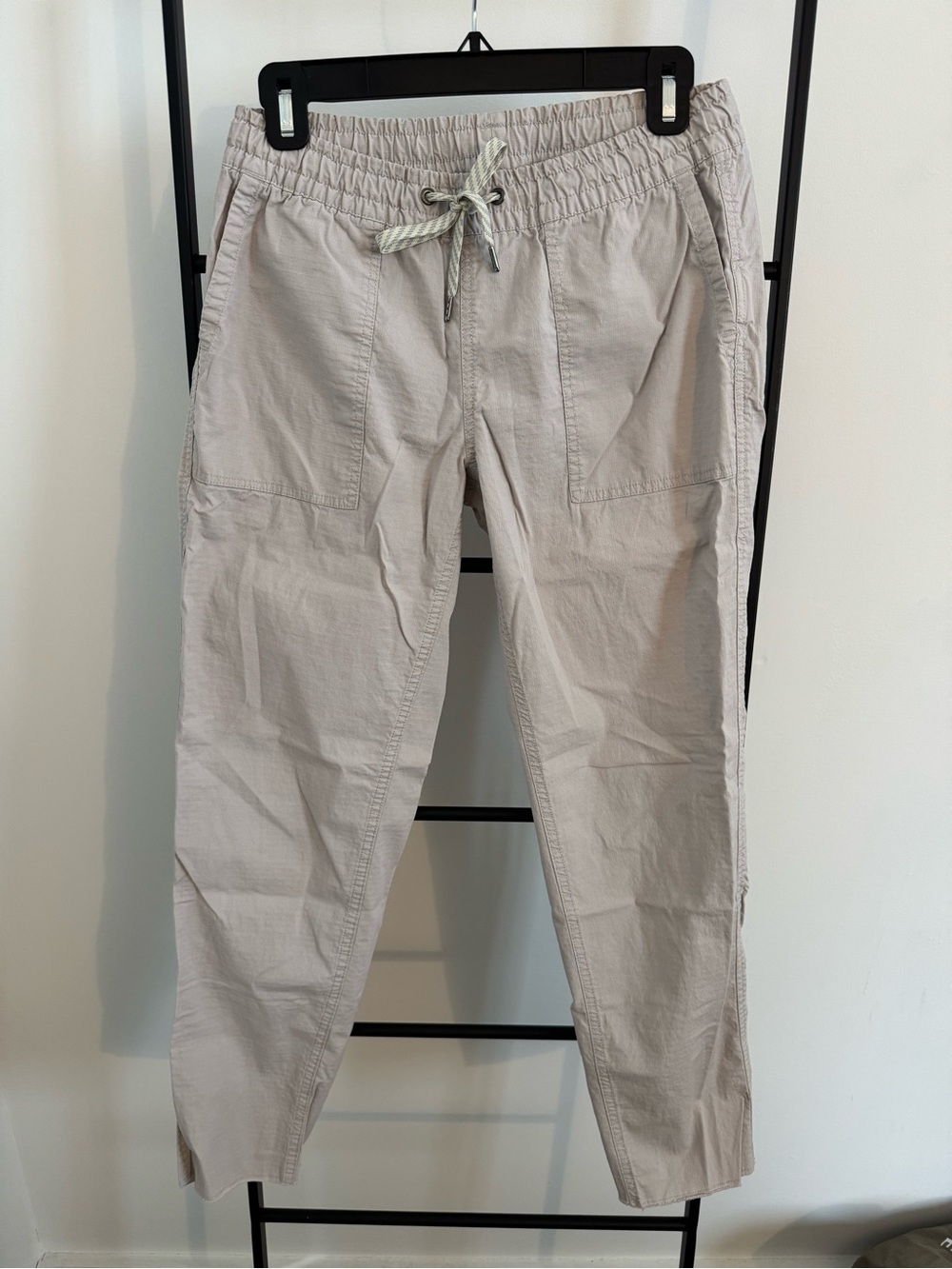 Vuori Beige Drawstring Ankle Joggers